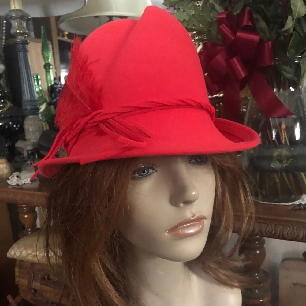 Vintage Red Wool Hat ~ MR. JOHN CLASSIC - Picture 2 of 14